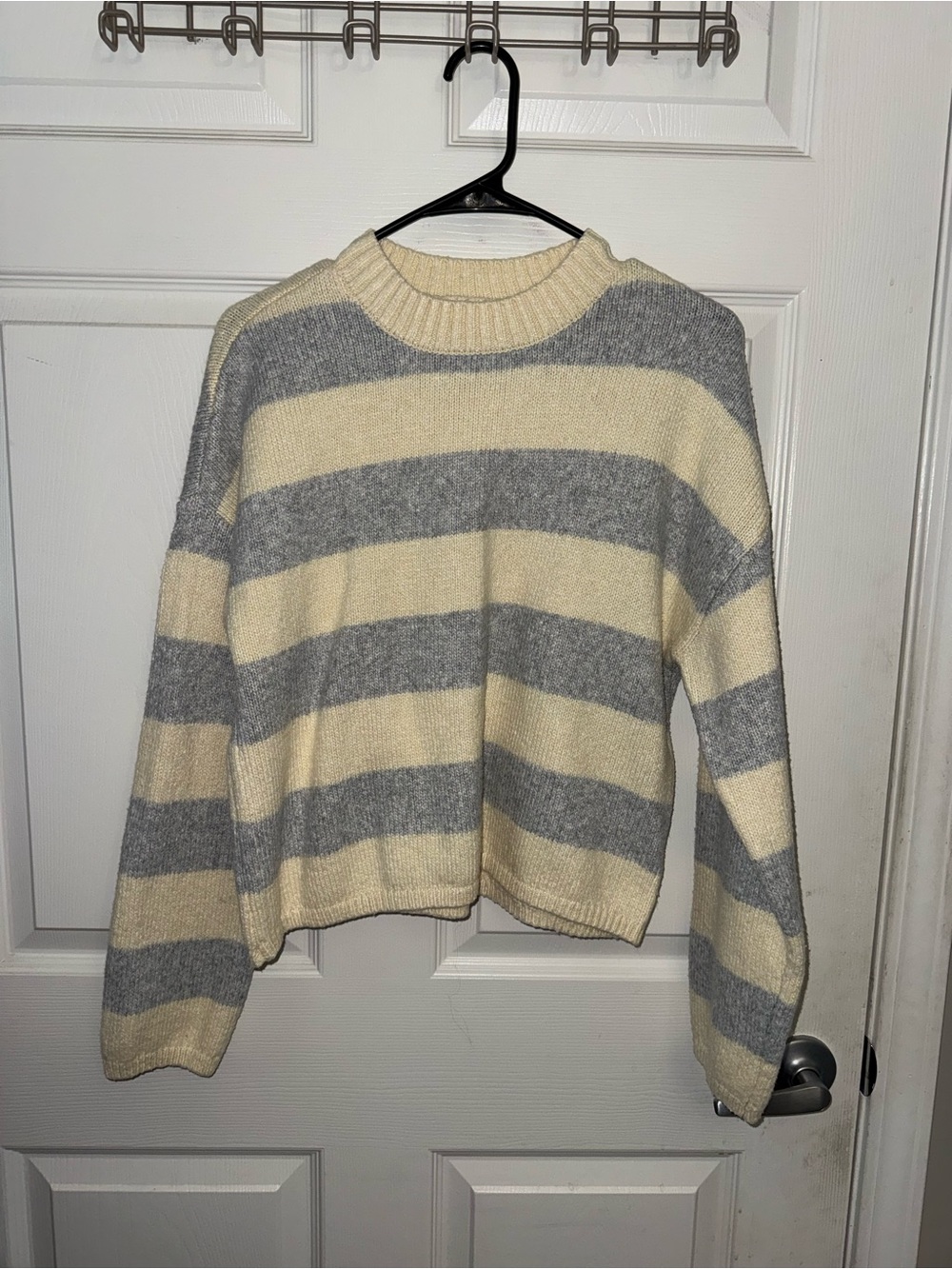 La Hearts Striped Crewneck Sweater in Yellow and Gray